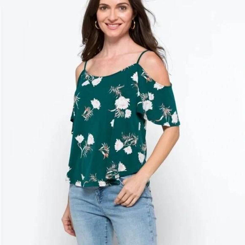 Kaileigh Women's Size Large Green Valette Back Detail Cold Shoulder Knit Top